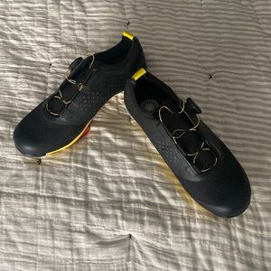 SOULCYCLE X PEARL IZUMI
Legend 2.0 Cycling Shoes